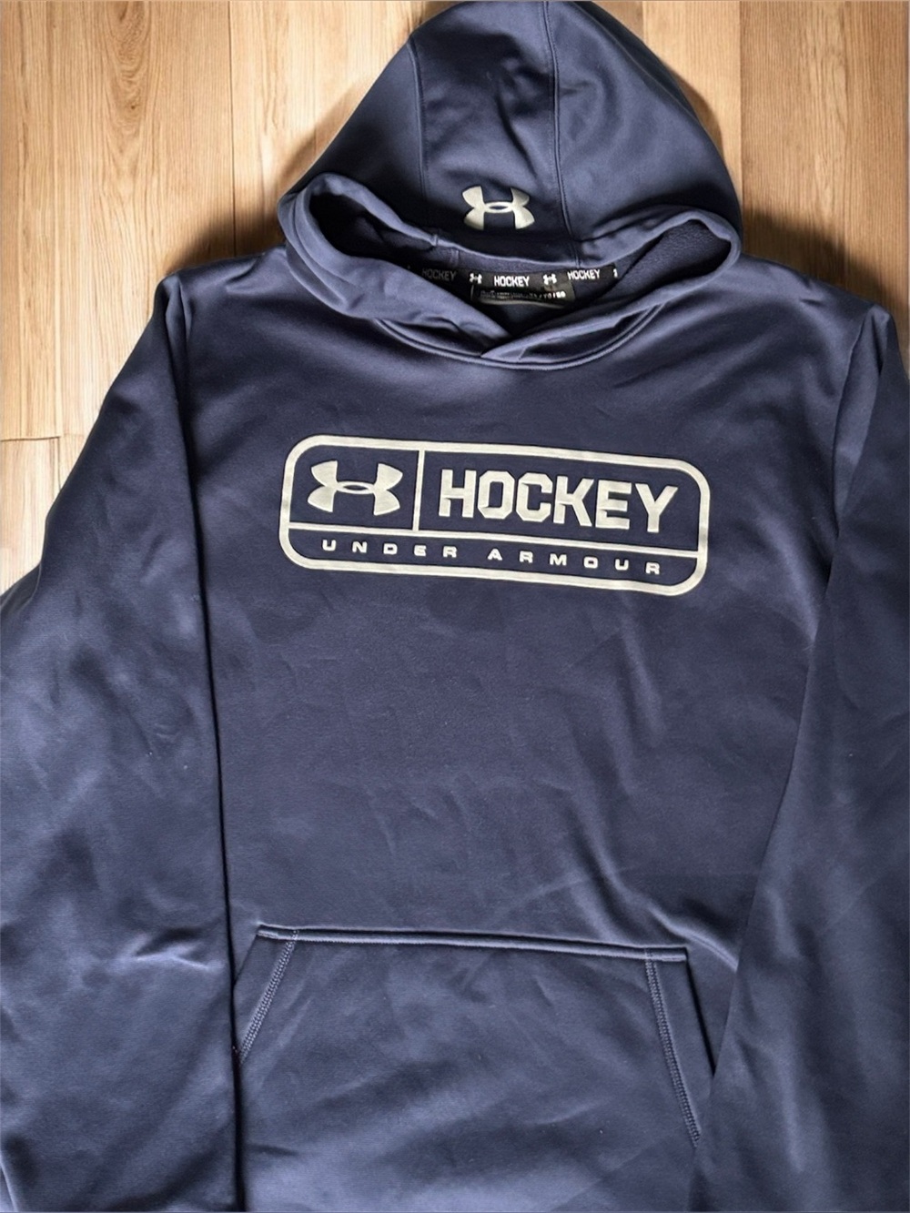 Like New!! Under Armour Men’s Navy Hockey Hoodie Size XL - Picture 3 of 4